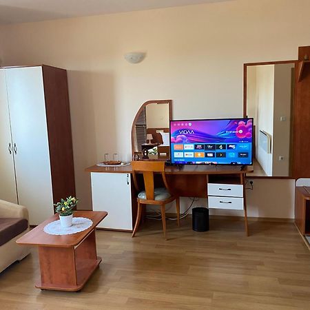 Guest House Golden Flake 4Km From Bolata Beach Bŭlgarevo Exterior foto