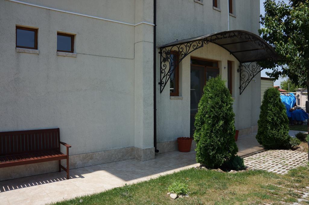 Guest House Golden Flake 4Km From Bolata Beach Bŭlgarevo Exterior foto