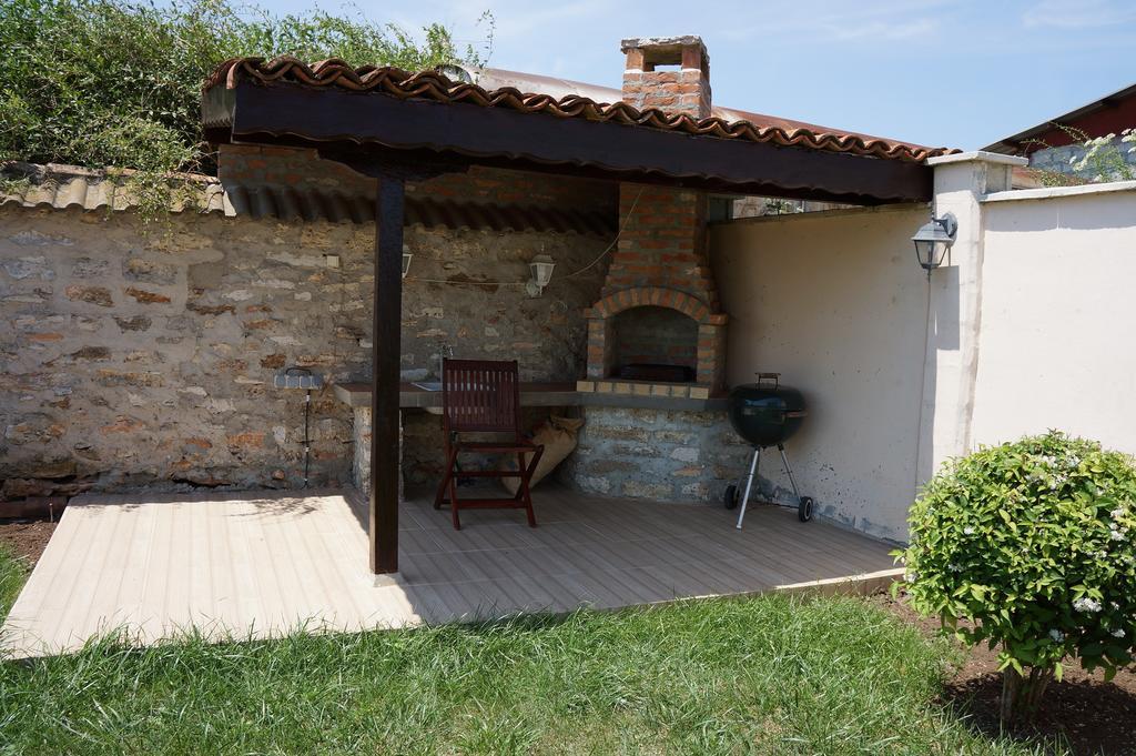 Guest House Golden Flake 4Km From Bolata Beach Bŭlgarevo Exterior foto