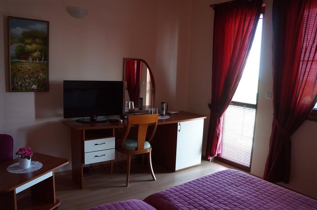 Guest House Golden Flake 4Km From Bolata Beach Bŭlgarevo Quarto foto