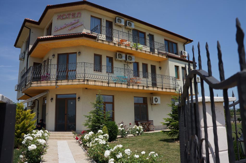 Guest House Golden Flake 4Km From Bolata Beach Bŭlgarevo Exterior foto