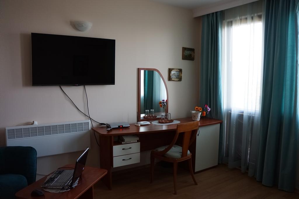 Guest House Golden Flake 4Km From Bolata Beach Bŭlgarevo Exterior foto